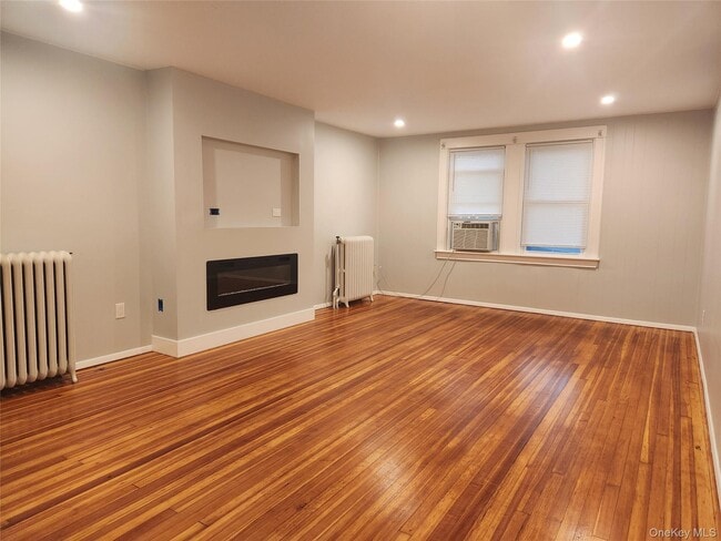 Building Photo - 124 Corlies Ave