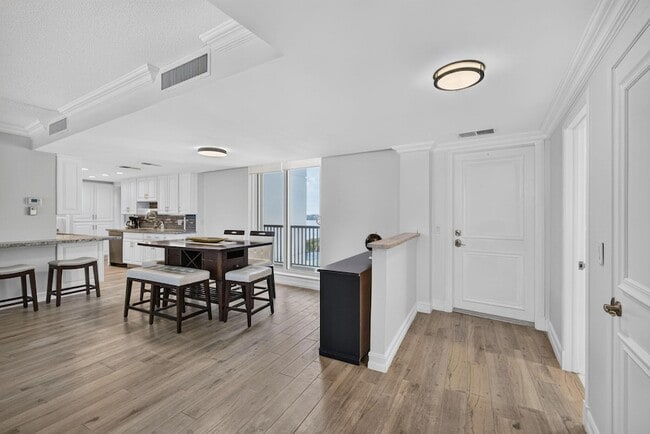 Building Photo - 5400 N Ocean Dr