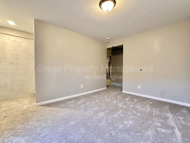 Building Photo - 3451 W 65th Ave