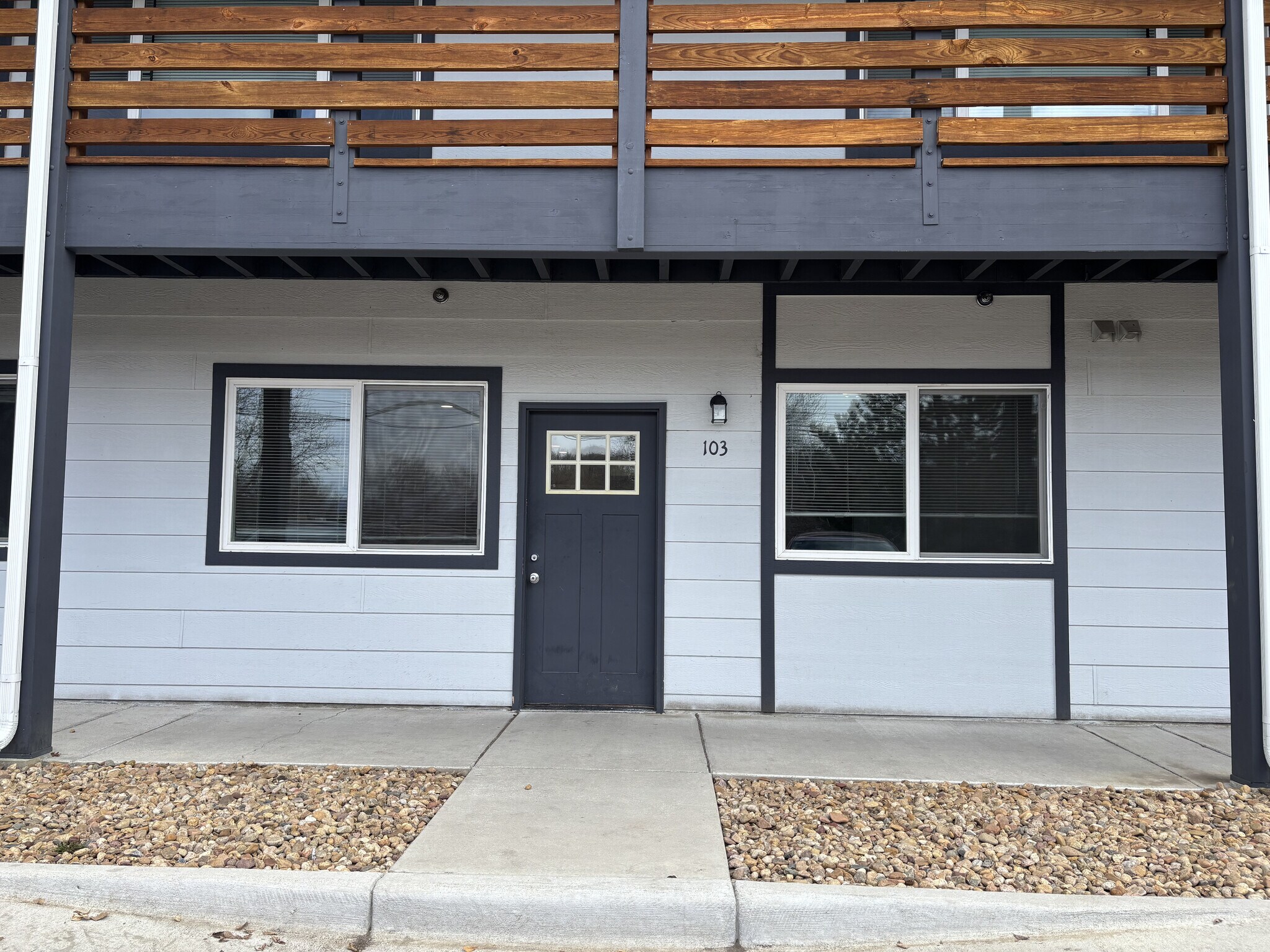 Building Photo - 1601 Kimbark St