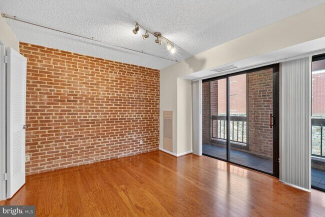 Building Photo - 3225 Grace St NW