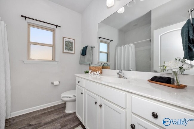 Building Photo - 106 Oak Fletcher Dr