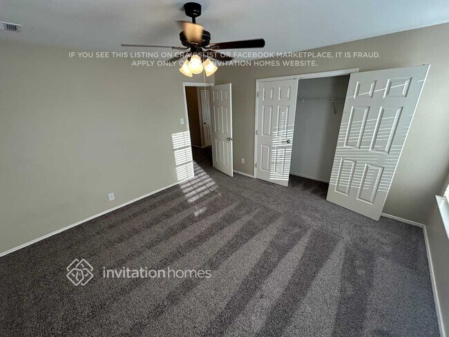 Building Photo - 250 Hilltop Dr