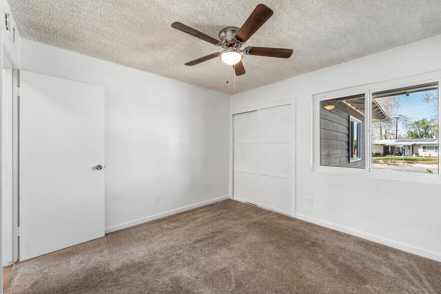 Building Photo - 442 Lightcap St