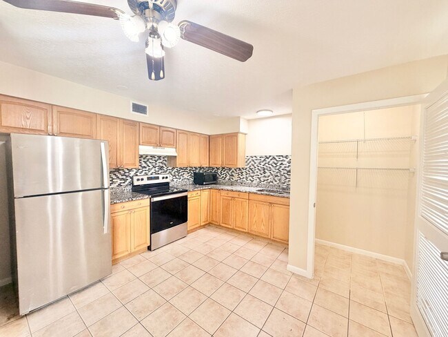 Building Photo - 3047 Tropicana Blvd