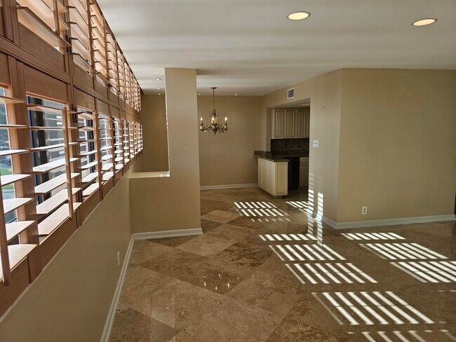 Building Photo - 1501 S Flagler Dr