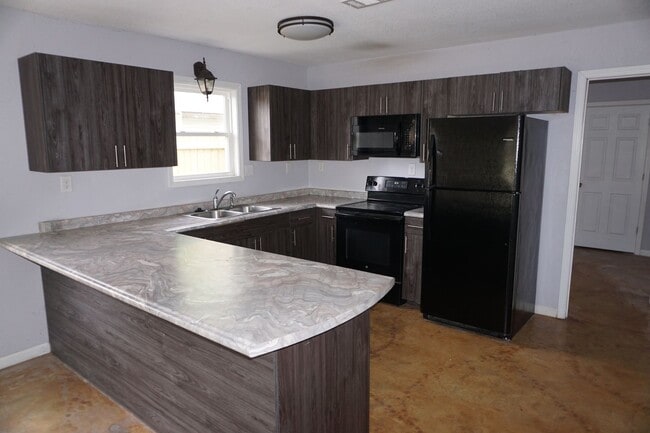 Building Photo - 314 SW 3rd St