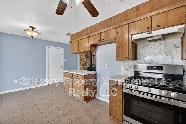 Building Photo - 1113 Gifford Dr