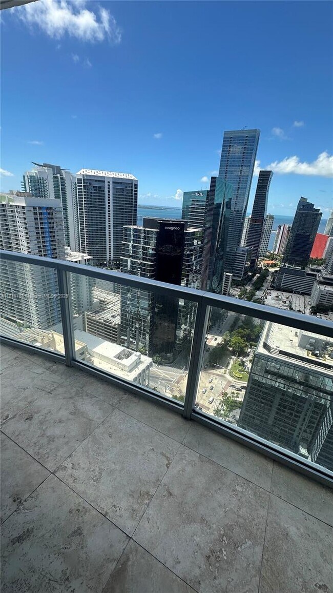 Building Photo - 1060 Brickell Ave