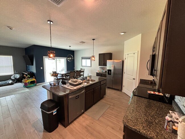 Building Photo - 8180 SW 60th Rd