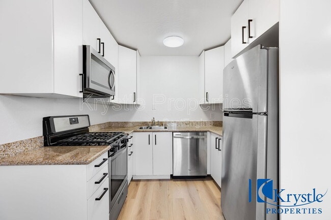 Building Photo - 455 E L St