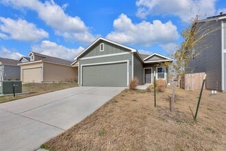 Building Photo - 2812 Dezmond Diamond Ct