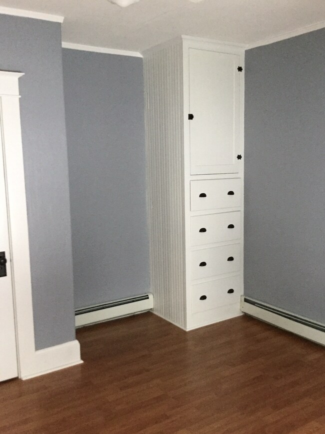 Building Photo - 154 Blanchard St