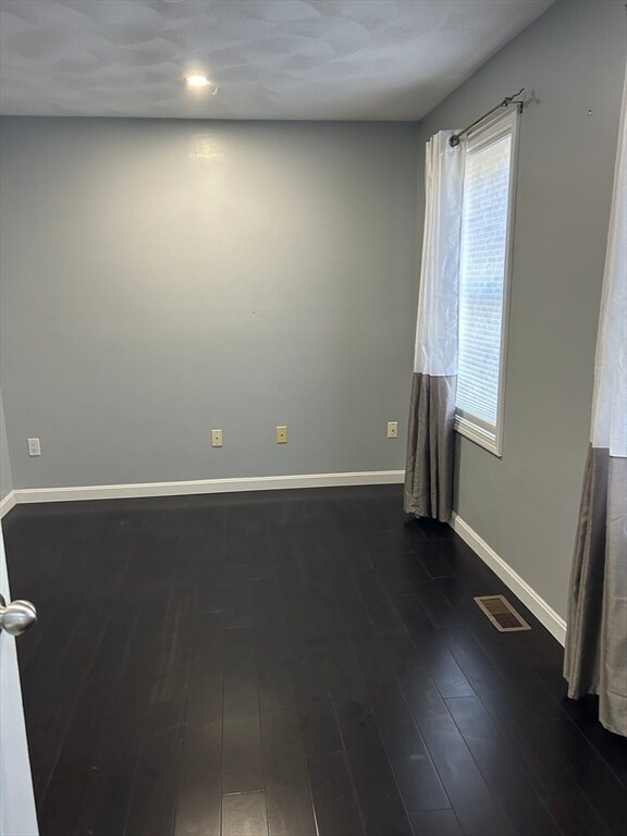 Building Photo - 3 Gooseneck Ln