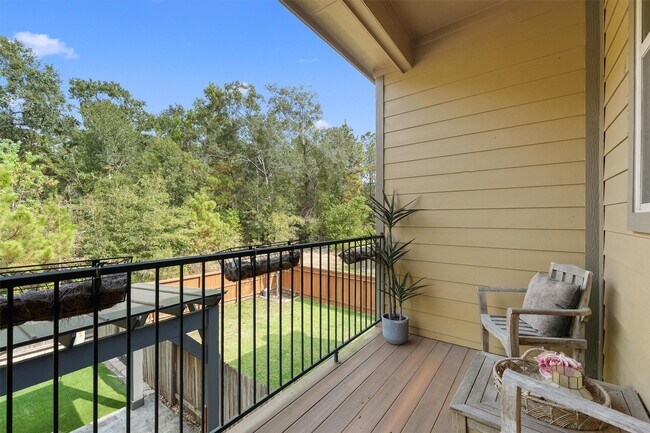 Building Photo - 130 Biltmore Loop