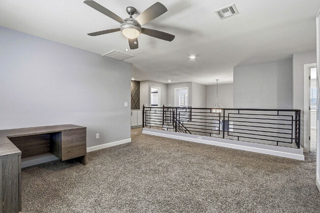 Building Photo - 3 bedroom with flex room available in Horizon City