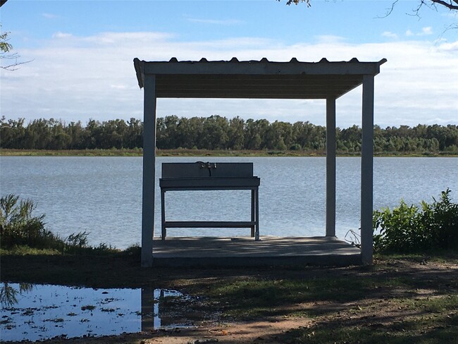 Building Photo - 496 Campground Rd