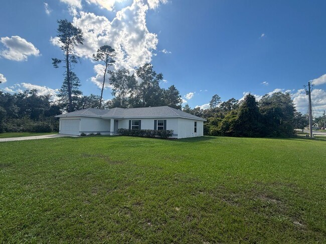Building Photo - Desirable SW Ocala Neighborhood 3/2/2 **WON'T LAST**