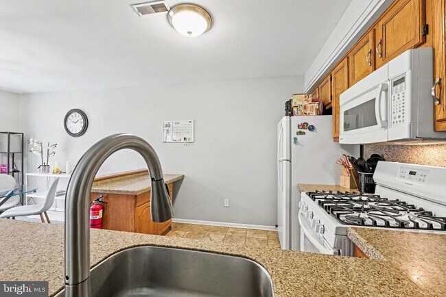 Building Photo - 775 Quail Pl