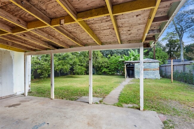 Building Photo - 1212 W Snyder St