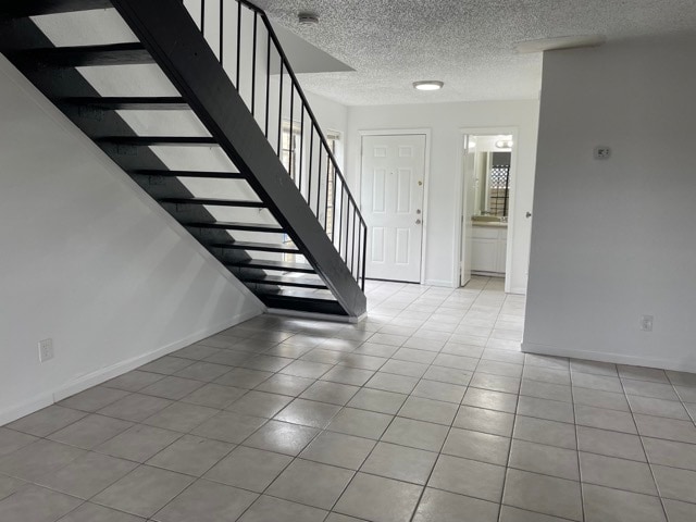 Building Photo - 2310 Capitan Dr