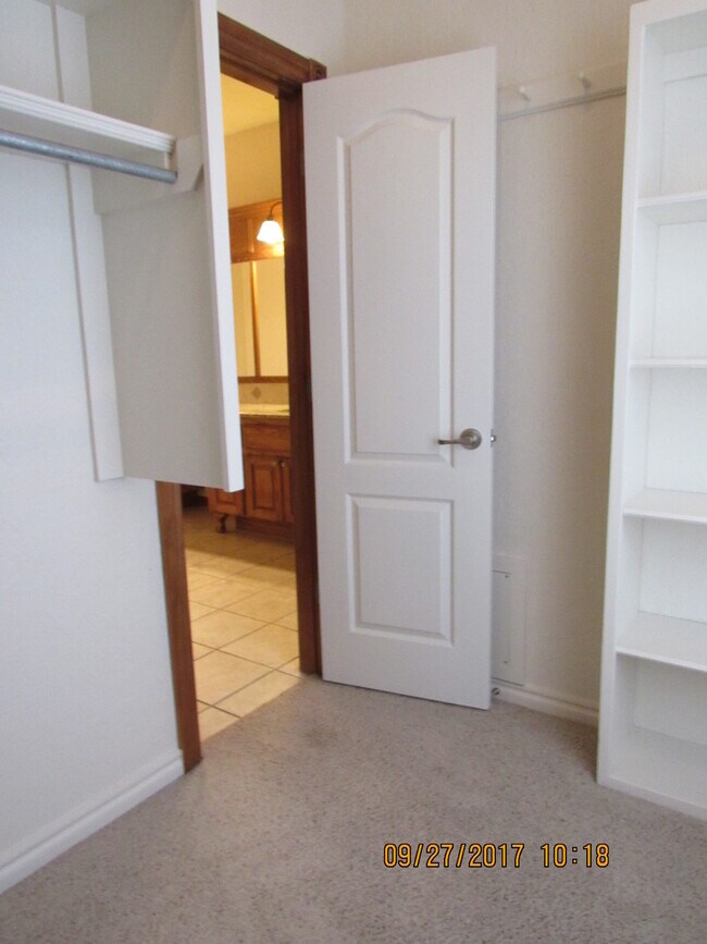 Building Photo - TWO STORY HOME LOCATED IN THE SILVER CREEK...