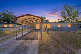 Building Photo - 2505 Lourdes Dr W