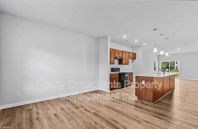 Building Photo - 534 Raspberry Hl Dr