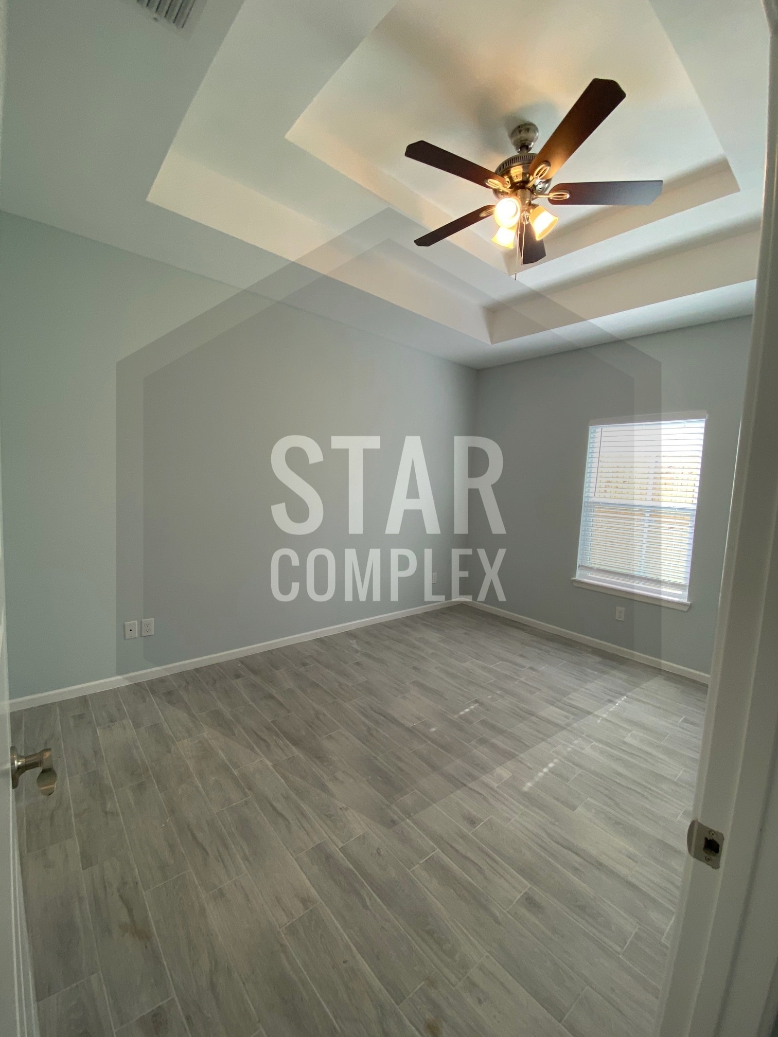 Master bedroom - 4725 Mulberry Ave