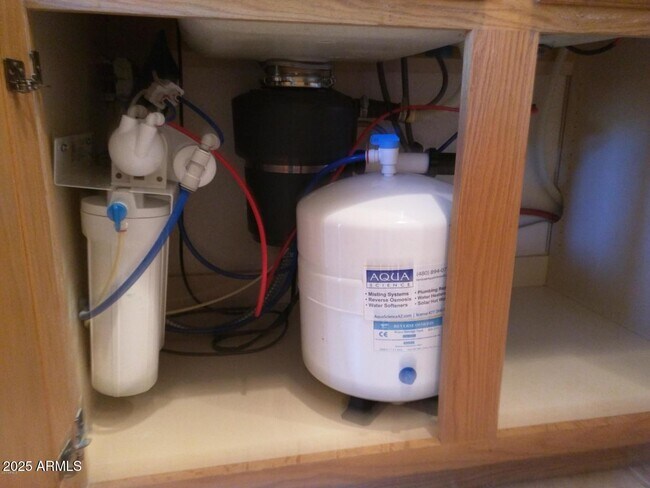 Building Photo - 1924 W Mockingbird Dr