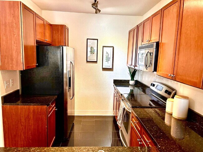 Building Photo - Bright & Peaceful 2 Bed, 2 Bath Corner Con...