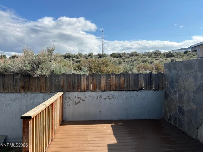 Building Photo - 6780 Peppermint Dr