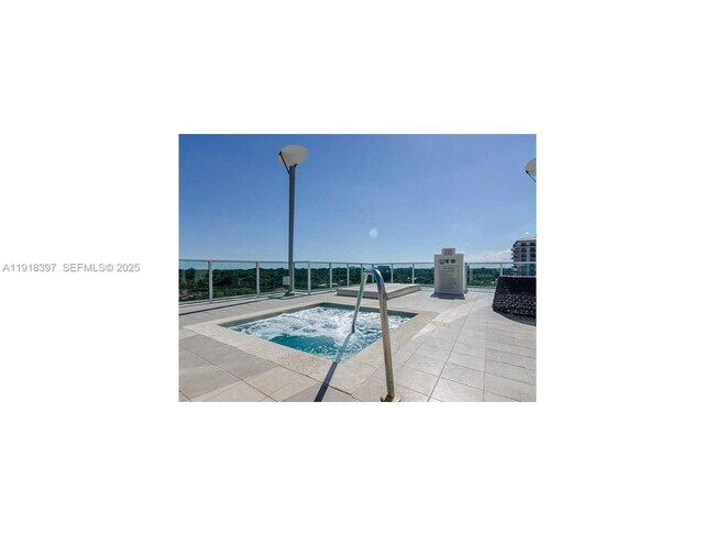 Building Photo - 2525 SW 3rd Ave