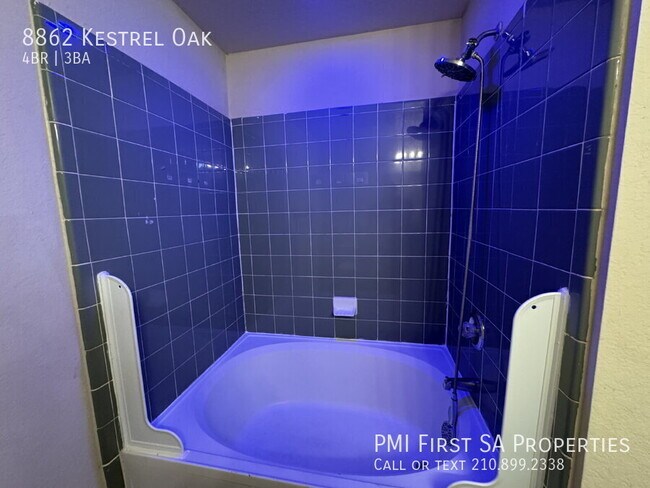 Building Photo - 8862 Kestrel Oak