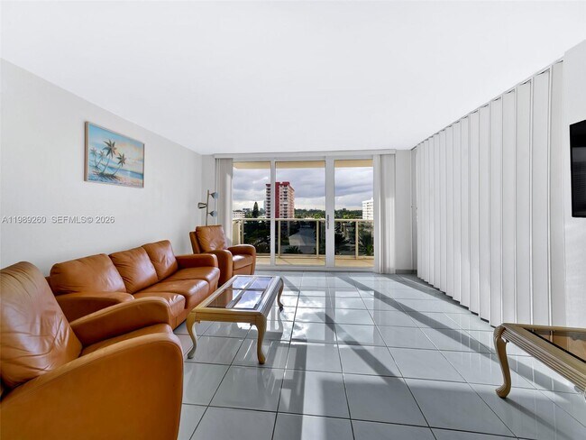 Building Photo - 3140 S Ocean Dr