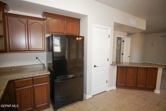 Building Photo - 14373 Coyote Trail Dr