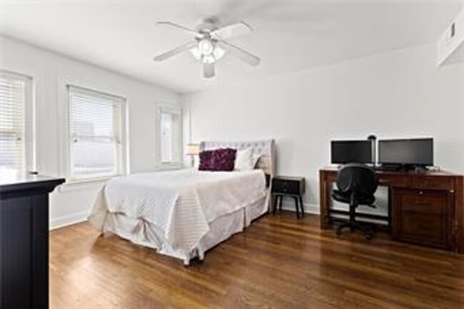 Building Photo - {4555 #205} Ponce De Leon Condo Available Immediately + Flexible Lease Terms + Corner Unit with G...