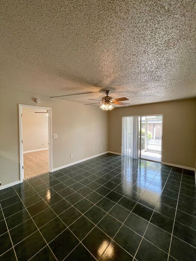 Building Photo - 1664 Sunny Brook Ln