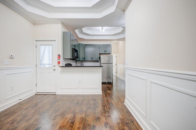 Building Photo - Make this your home today! Come rent with ...
