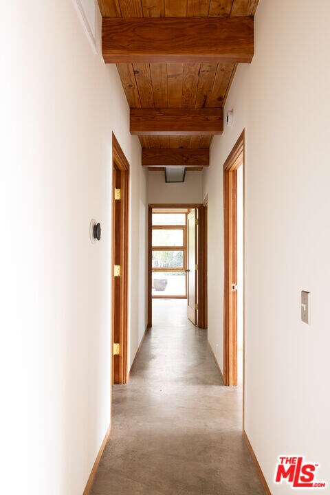 Building Photo - 2020 Mayview Dr