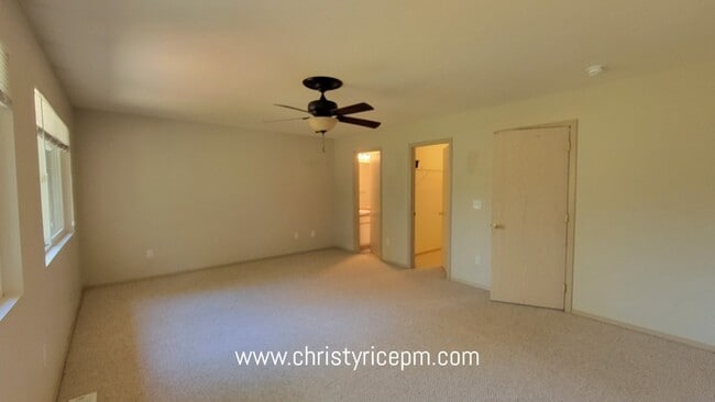 Building Photo - 5632 137th Pl SE