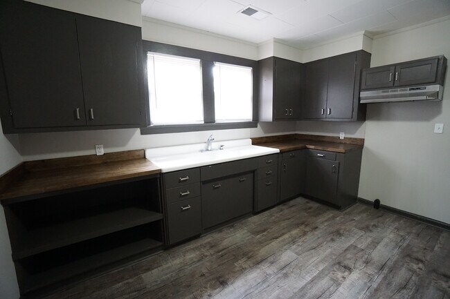 Building Photo - 941 McDonald Chapel Rd