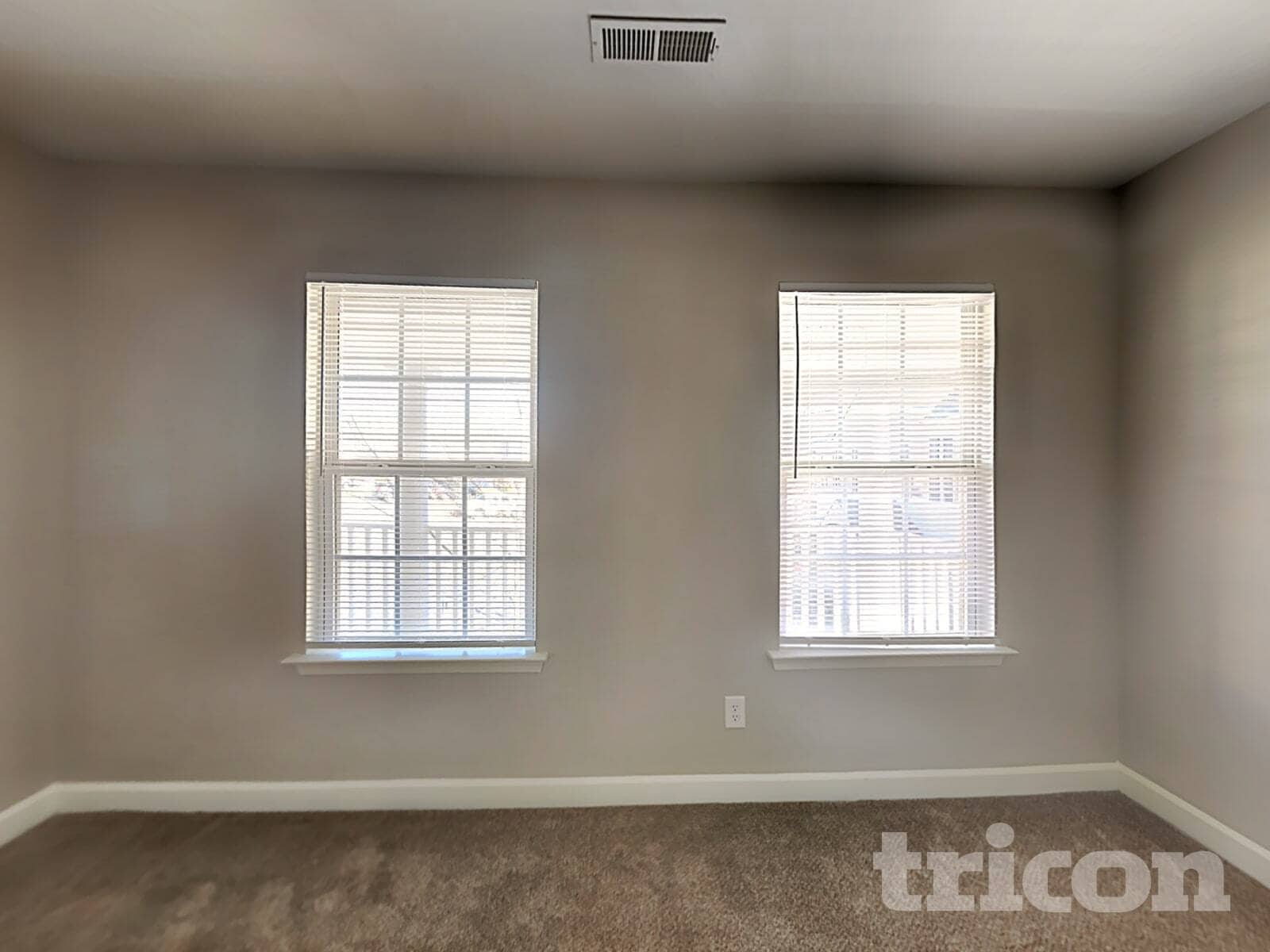 Building Photo - 6405 Lanzerac Manor Dr