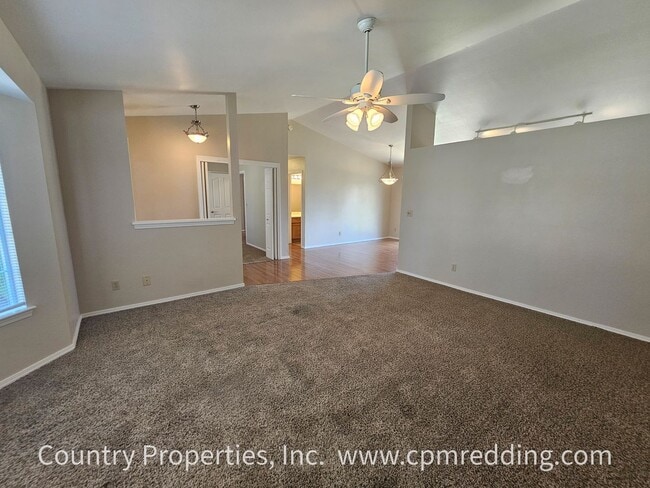 Building Photo - Light & Bright 3-Bedroom House in Ravenwood Subdivision Available Now!