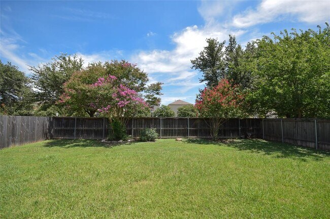 Building Photo - 102 Newport Landing Pl