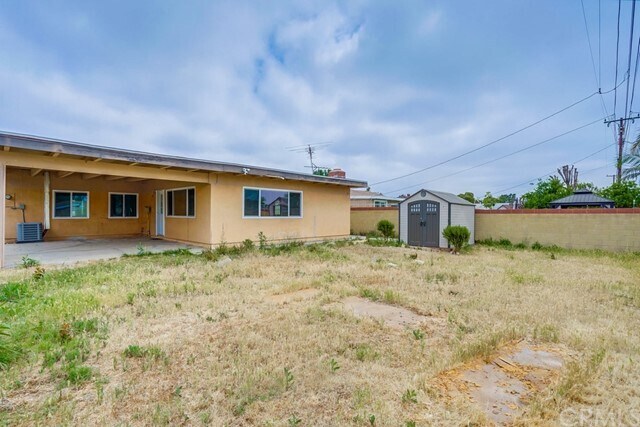 Building Photo - 650 W Florence Ave