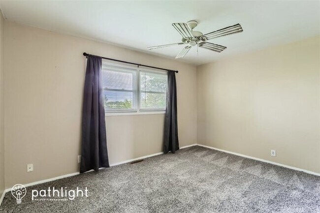 Building Photo - 16 Dolphin Court, Oswego, IL, 60543