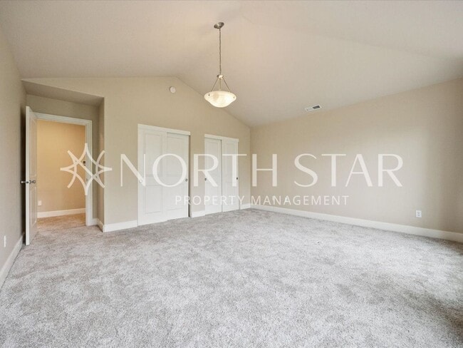 Building Photo - Tuscan Hills Traditional in Happy Valley