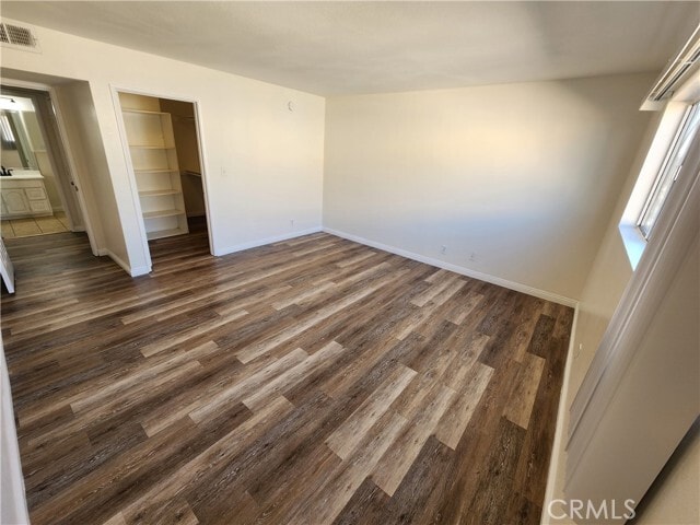 Building Photo - 14006 Vanowen St