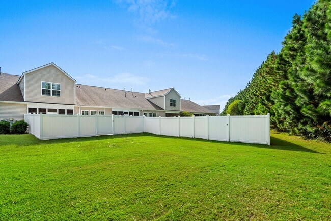 Building Photo - 156 Parmelee Dr